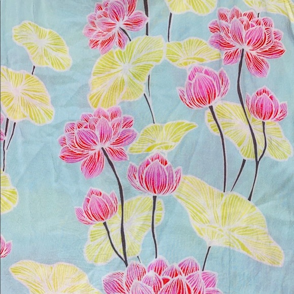 Plus size Hawaiian Floral Dress - Picture 3 of 3